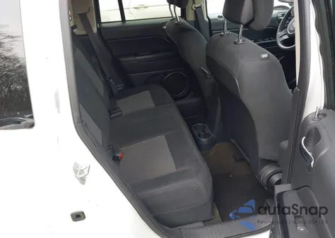 2016 Jeep Compass Sport из США, поврежденный, VIN 1C4NJDBB1GD637619